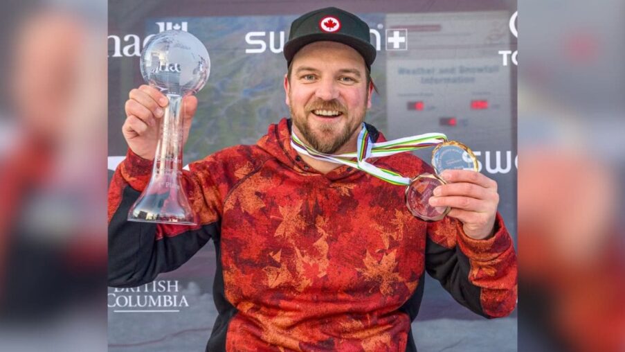 Tyler Turner, el campeón paralímpico con discapacidad que salta en paracaídas alrededor del mundo​