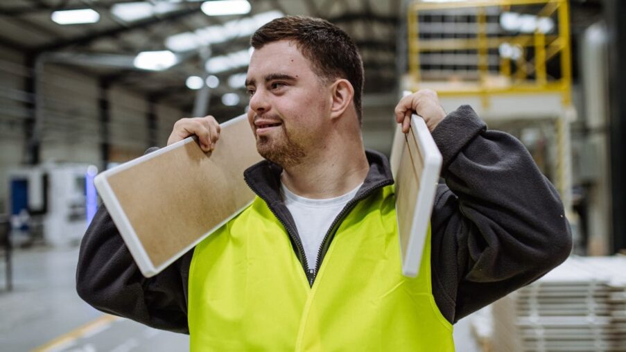 ILUNION y NADIESOLO firman un acuerdo para impulsar la inclusión laboral de personas con discapacidad intelectual​