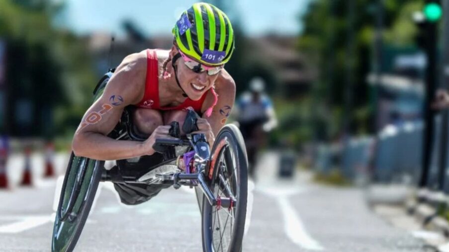 Eva Moral, triatleta paralímpica, se pasa al cine como actriz protagonista​