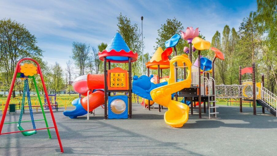 El Ayuntamiento de Terrassa aprueba tres nuevas áreas de juego infantil inclusivas para niños con discapacidad​