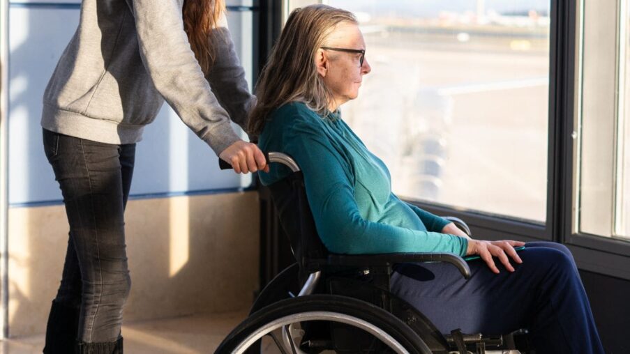 Hasta dos años de espera en Extremadura para recibir el reconocimiento de dependencia y discapacidad​