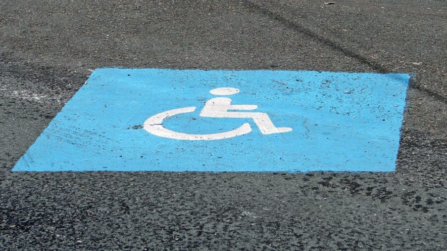 La Comunitat Valenciana permitirá obtener la tarjeta de aparcamiento para menores de 3 años con movilidad reducida​