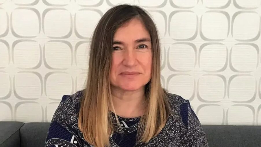 Mónica Oviedo, activista por los derechos de las personas con discapacidad, recibe el título de Hija Predilecta de Asturias​